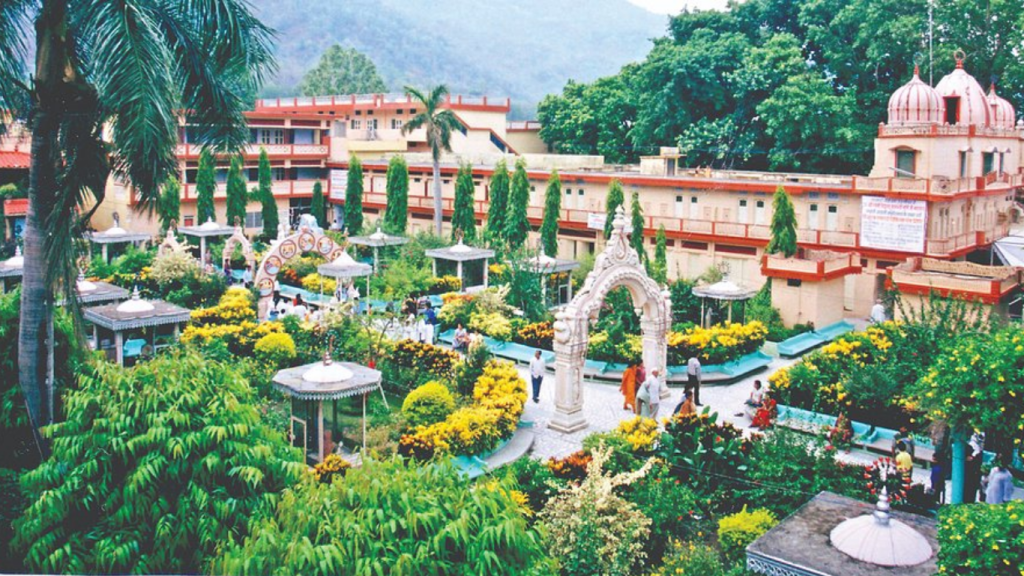 The Travellers - Yoga & Wellness Retreat India - Rishikesh